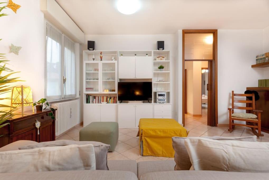 Relax- 7 Posti A Pochi Passi Dal Mare Apartman Porto San Giorgio Kültér fotó