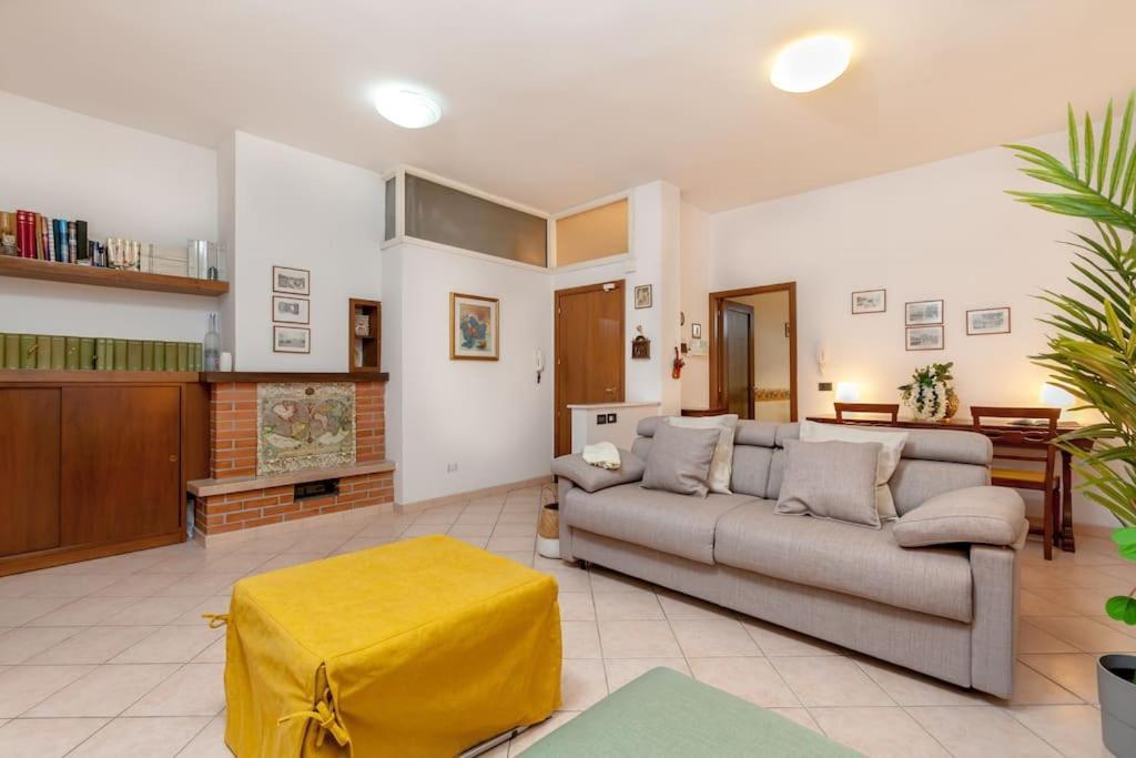 Relax- 7 Posti A Pochi Passi Dal Mare Apartman Porto San Giorgio Kültér fotó